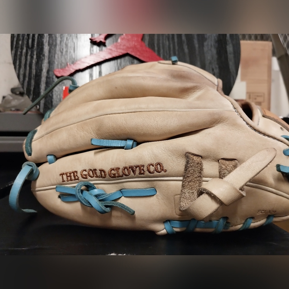 Rawlings RH Infield Glove Heart Of The Hide R2G Limited Edition - Picture 2 of 11